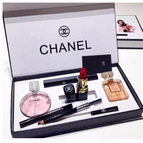 chanel gift set 2023